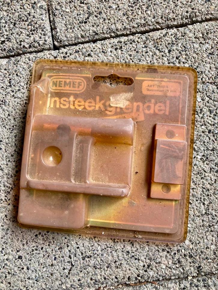 Te koop: nieuwe insteekgrendel voor deuren 25 mm, Doe-het-zelf en Verbouw, IJzerwaren en Bevestigingsmiddelen, Nieuw, Ophalen of Verzenden