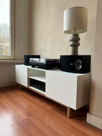 Wit kastje/TV-meubel