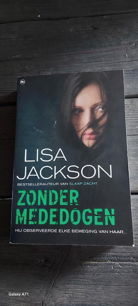 Lisa Jackson - Zonder mededogen, Boeken, Thrillers, Zo goed als nieuw, Nederland, Ophalen of Verzenden