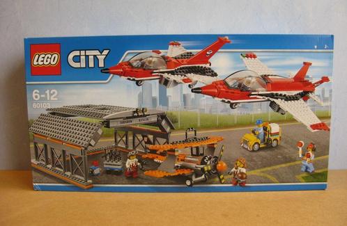 LEGO 60103 NIEUW City Vliegveld Luchtvaartshow (ongeopend), Kinderen en Baby's, Speelgoed | Duplo en Lego, Nieuw, Lego, Complete set