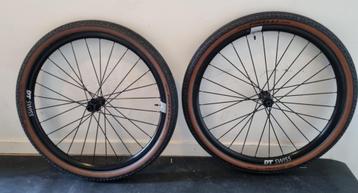 DT-Swiss gravelsetje / Newmen Evolution MTB nieuw beschikbaar voor biedingen