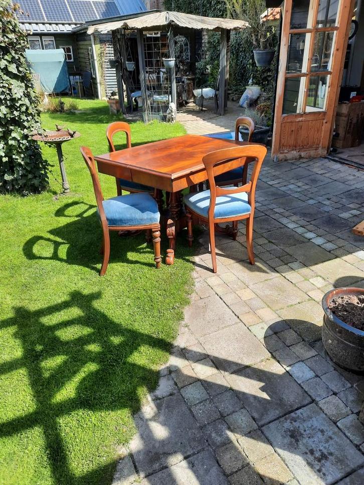 Antieke Eethoek met 4 stoelen, Antiek en Kunst, Antiek | Meubels | Tafels, Ophalen of Verzenden
