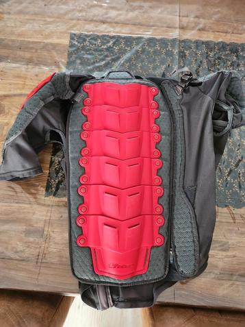 Body protector, nek brace beschikbaar voor biedingen
