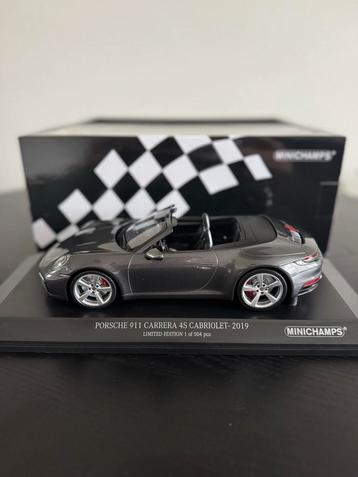 Minichamps 1:18 Porsche 911 Carrera 4S Cabrio 2019 beschikbaar voor biedingen