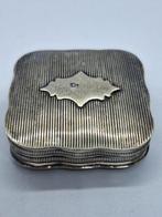 Antiek Zilveren Pillendoosje - Circa 1860, Antiek en Kunst, Ophalen of Verzenden, Zilver