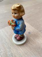 Hummel Beeldje - Meisje met Bloemen Nr. 239 A, Ophalen of Verzenden