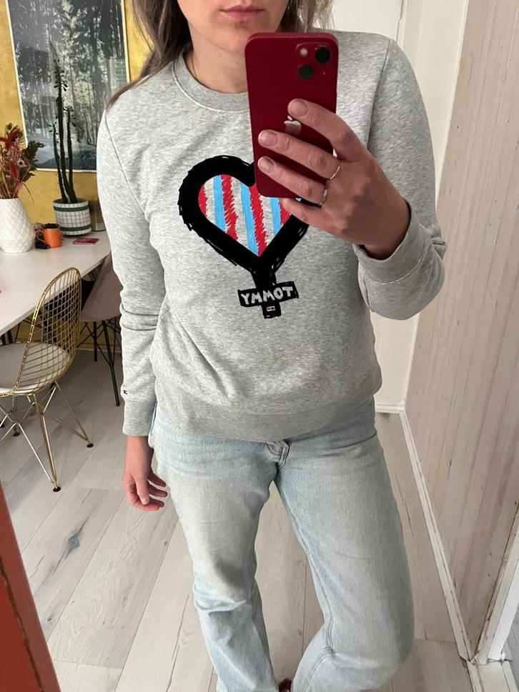 Sweater Tommy Hilfiger maat M, Kleding | Dames, Truien en Vesten, Zo goed als nieuw, Maat 38/40 (M), Grijs, Ophalen of Verzenden