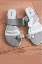 Zilveren slippers, Slippers, Ophalen of Verzenden, Zo goed als nieuw, Grijs