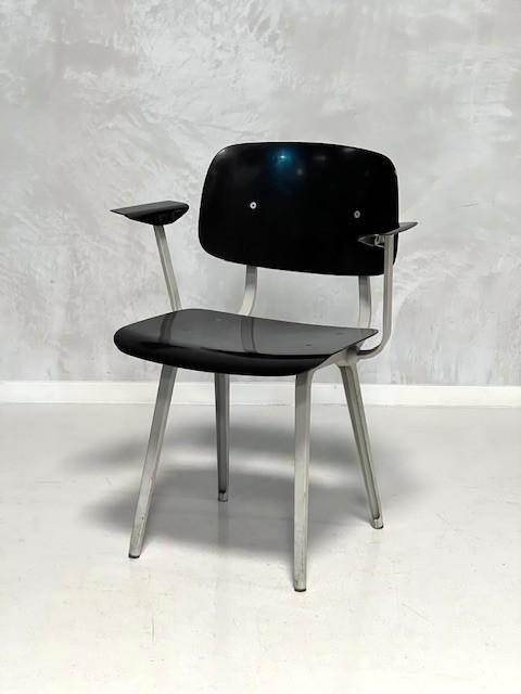 Revolt eettafelstoel Friso Kramer Ahrend vintage stoel zwart, Huis en Inrichting, Stoelen, Gebruikt, Eén, Metaal, Overige materialen