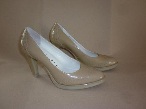 pumps met hoge hak maat : 38   merk : Unisa, Kleding | Dames, Schoenen, Zo goed als nieuw, Pumps, Overige kleuren, Ophalen of Verzenden
