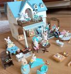 Sylvanian families landhuis, veel meubels en 14 Sylvanians, Kinderen en Baby's, Ophalen of Verzenden, Zo goed als nieuw, Poppenhuis