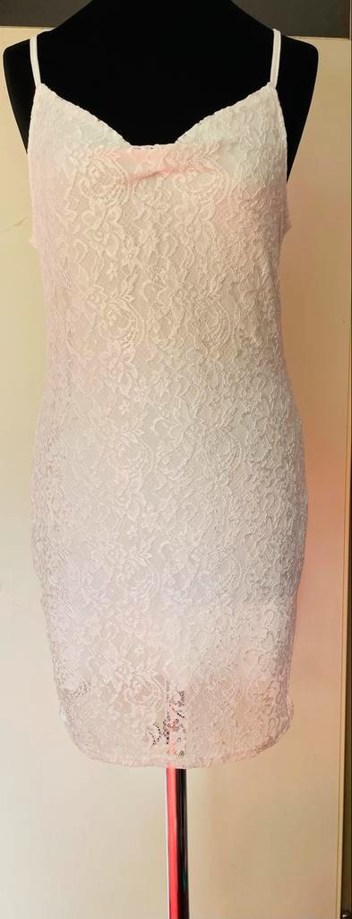 Wit Kanten Jurkje. NIEUW ! Maat: 36, Kleding | Dames, Jurken, Nieuw, Maat 36 (S), Wit, Boven de knie, Ophalen of Verzenden