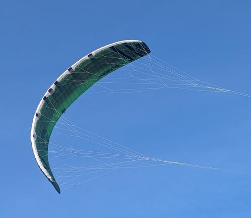 Flysurfer Sonic2 9m, Watersport en Boten, Kitesurfen, Gebruikt, Kite, 9 m², Geen board, Ophalen of Verzenden