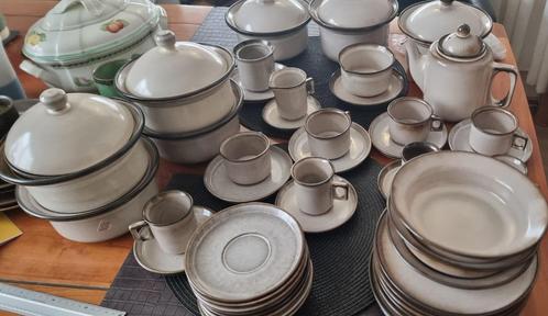 Potterie de Driehoek  servies Amsterdam grijs, Huis en Inrichting, Keuken | Servies, Zo goed als nieuw, Compleet servies, Overige stijlen