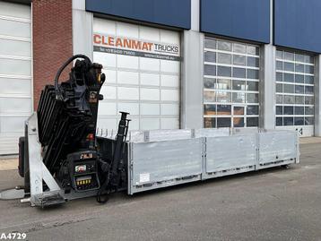 Laadplateau met Hiab 28 Tonmeter laadkraan (bj 2007) beschikbaar voor biedingen