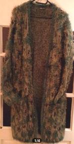 Mooi lang Vest van DiDi maat L
Valt ruim
Groen goud kleurig, Kleding | Dames, Grote Maten, Trui of Vest, Didi, Ophalen of Verzenden