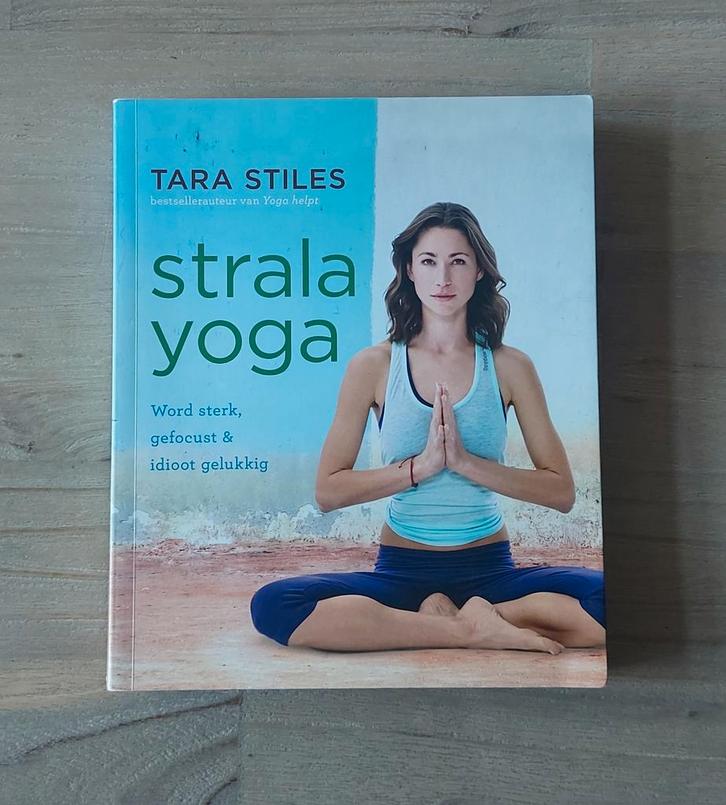 Tara Stiles - Strala Yoga, Boeken, Esoterie en Spiritualiteit, Gelezen, Instructieboek, Meditatie of Yoga, Ophalen of Verzenden