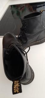 Dr martens 38, Kleding | Dames, Schoenen, Zwart, Lage of Enkellaarzen, Ophalen of Verzenden, Gedragen