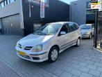 Nissan Almera Tino 1.8 Ambience 2e Eig! Trekhaak Airco NAP A, Auto's, Nissan, 4 cilinders, 700 kg, Almera Tino, Origineel Nederlands