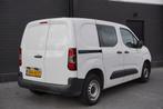 Peugeot Partner 1.2 PureTech Benzine EURO 6 - Airco - Navi -, Auto's, Bestelauto's, Voorwielaandrijving, Gebruikt, 1199 cc, Wit