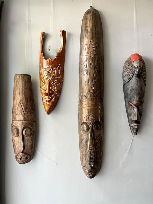 LOT: 2508A-Afrikaanse Maskers - Set van Vier Houten Maskers, Antiek en Kunst, Kunst | Niet-Westerse kunst, Ophalen of Verzenden