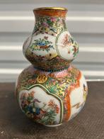 Porseleinen dubbele kalebas vaas met Famille Rose decoratie, Ophalen of Verzenden