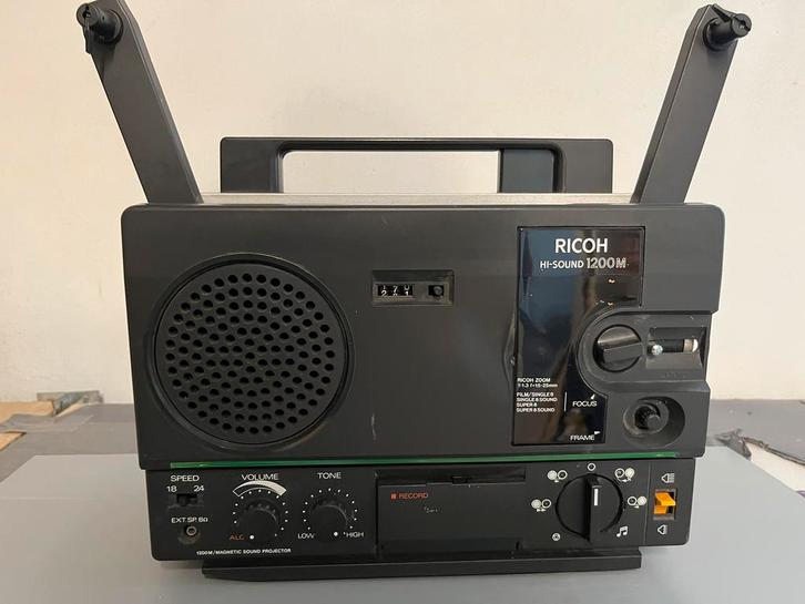 Projector met geluid, Audio, Tv en Foto, Radio's, Gebruikt, Ophalen