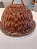 Antieke Glazen Schaal met Riet Onderschaal & Afdekkap, Huis en Inrichting, Keuken | Keukenbenodigdheden, Ophalen