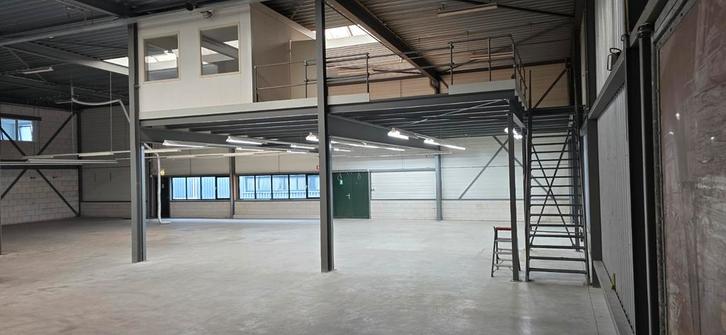 Entresolvloer 10,65 x 10,65 complete met kaantor, Zakelijke goederen, Kantoor en Winkelinrichting | Magazijn, Stelling en Opslag