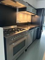 Keuken met inbouwapparatuur, Ophalen, Gebruikt, Zwart, Graniet of Steen