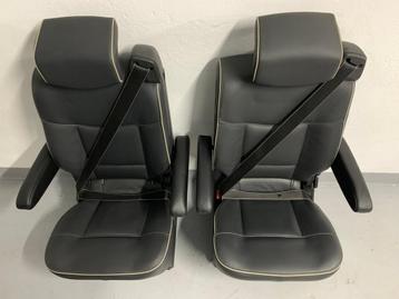 2 Leren Camperstoelen + isofix zelfbouw Camper,Bus,Oldtimer. beschikbaar voor biedingen