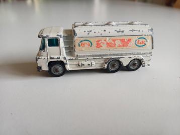 Esso husky vrachtwagen  beschikbaar voor biedingen