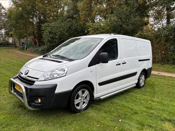 Zeer mooie toyota pro ace camper met airco klapdak beschikbaar voor biedingen