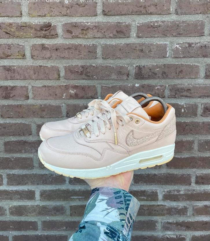 Nike Air Max 1 Premium FB Vachetta Tan Safari, Kleding | Dames, Schoenen, Zo goed als nieuw, Sneakers of Gympen, Ophalen of Verzenden