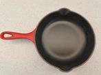 Le Creuset Skillet 20 cm. kersenrood, Huis en Inrichting, Keuken | Potten en Pannen, Ophalen of Verzenden, Zo goed als nieuw, Gietijzer