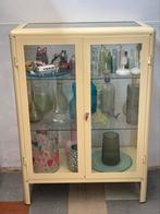 Pastel gele glazen vitrinekast Ikea, Ophalen, Gebruikt, 100 tot 150 cm, 50 tot 100 cm