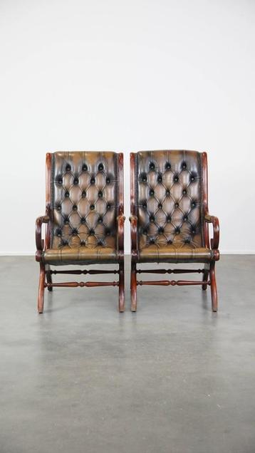 2 x Groene vintage rundleren Engelse chesterfield fauteuil beschikbaar voor biedingen