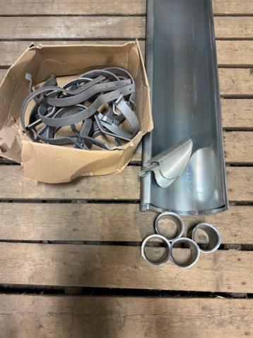 Te koop nieuwe M44 mastgoot, beugels, schotjes en uitloop  beschikbaar voor biedingen