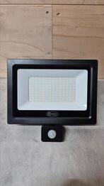 Hofftech LED vloed lamp flood light 100w met sensor, Minder dan 50 watt, Wandlamp, Ophalen of Verzenden, Zo goed als nieuw