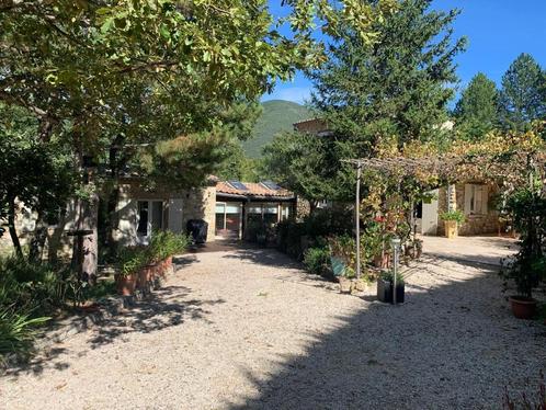 Mazet te koop in Drôme Provençale, Huizen en Kamers, Buitenland, Frankrijk, Woonhuis, Dorp