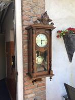 Antieke noten houten bakregulateur met kwartierslag, Antiek en Kunst, Antiek | Klokken, Ophalen of Verzenden