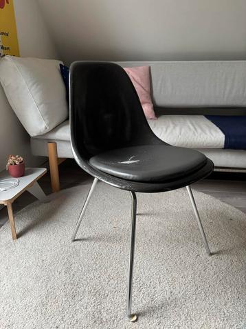 2x Originele Herman Miller Eames DSX Stoelen beschikbaar voor biedingen