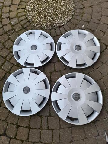 16 inch originele wieldoppen Audi. beschikbaar voor biedingen