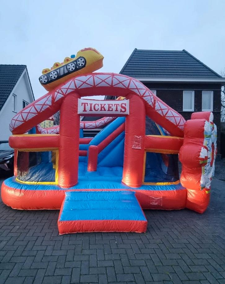 Springkussen Rollercoaster te huur, Hobby en Vrije tijd, Feestartikelen | Verhuur, Zo goed als nieuw, Overige, Ophalen of Verzenden