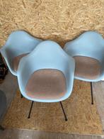 3x Eames Vitra Plastic Chair - DSX met zitkussen, Huis en Inrichting, Stoelen, Ophalen, Stof, Gebruikt, Overige kleuren
