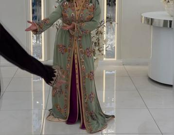 Super moderne Kaftan / Lebsa + riem beschikbaar voor biedingen