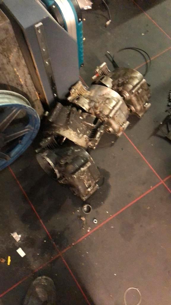 CARTERSET + VERSNELLINGSBAK KREIDLER 3-GANG BIJNA NIEUW, Fietsen en Brommers, Brommeronderdelen | Kreidler, Gebruikt, Blok, Ophalen of Verzenden