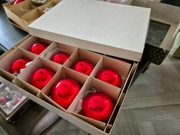 Doos vintage kerstballen rood 12 stuks beschikbaar voor biedingen