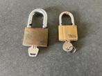 2 x Hangslot - Yale hangslot - Corbin hangslot, Doe-het-zelf en Verbouw, Hang- en Sluitwerk, Ophalen of Verzenden, Gebruikt, Koper of Messing