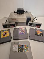 Nintendo nes met spellen ( regio vrij ) speelt alle games, Ophalen of Verzenden, Gebruikt, Met 2 controllers